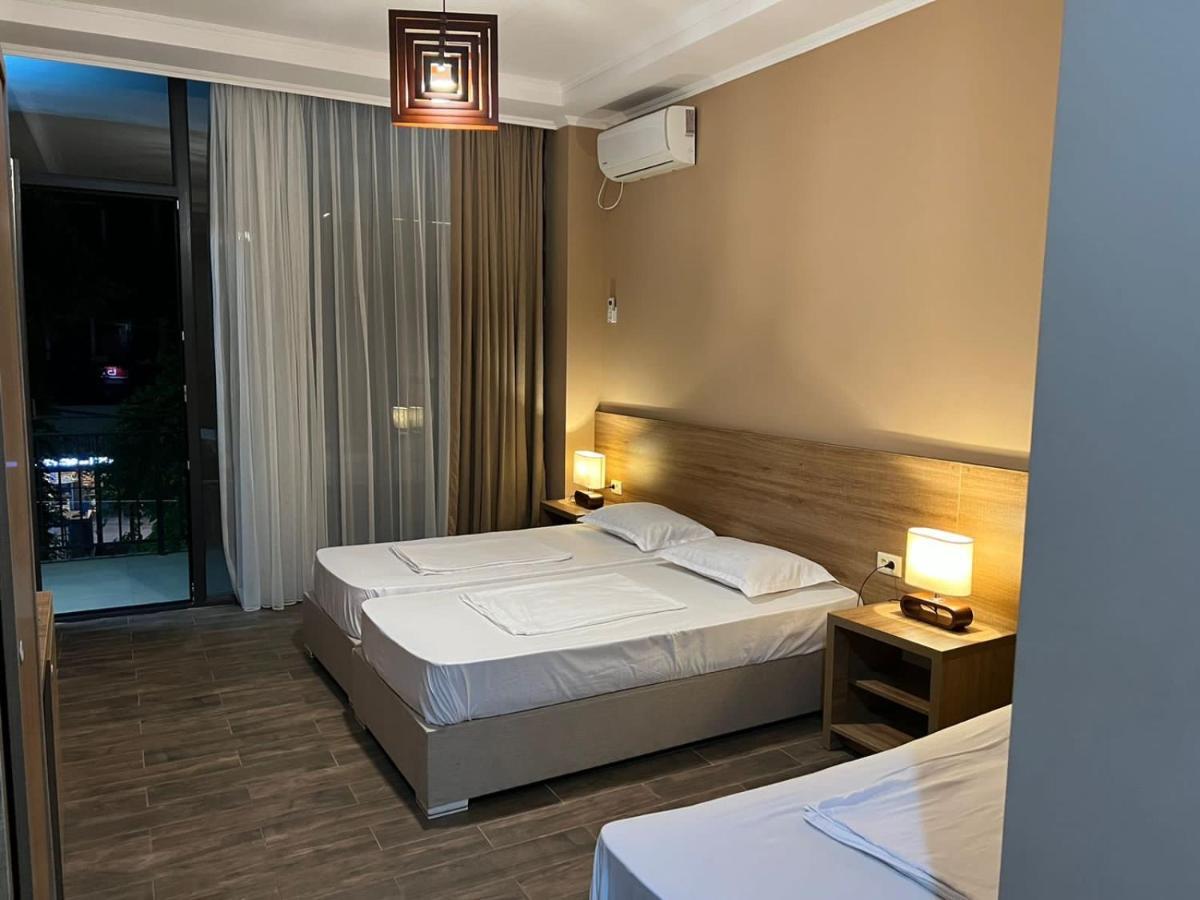 Guest House Nina Kobuleti Exterior foto